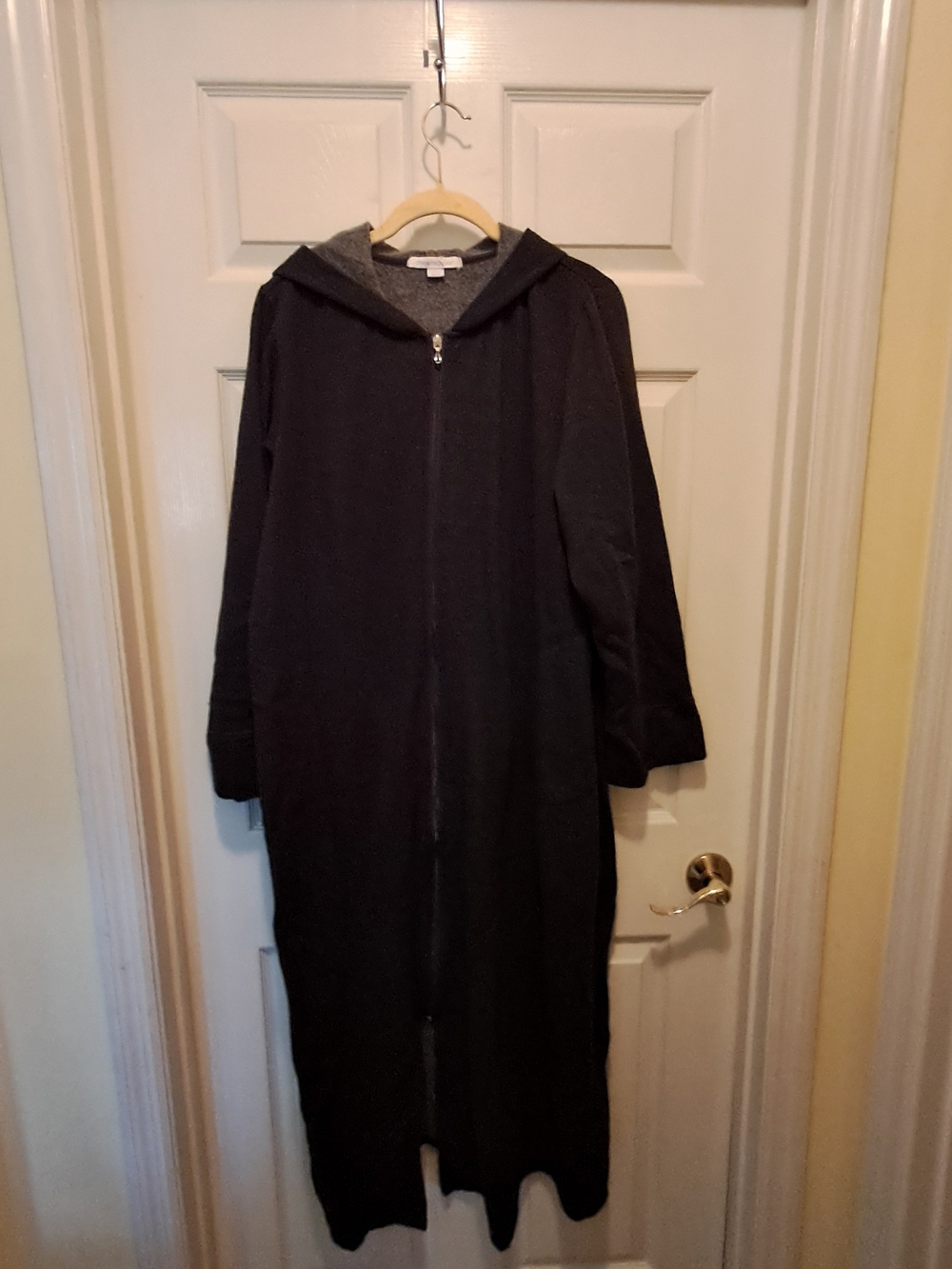 dreams CO. Gray Long Hooded Robe Size L 18-20